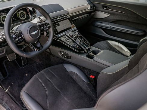 New 2025 Aston Martin V8 Vantage Coupe image 16