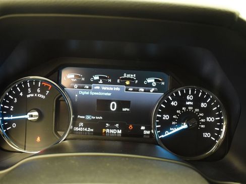 Used 2019 Ford Expedition Platinum image 11