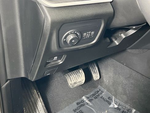 Used 2023 Jeep Grand Cherokee Limited AWD/4WD image 10