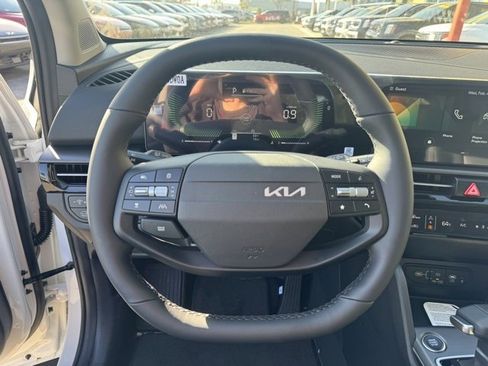 New 2026 Kia Sportage EX image 24