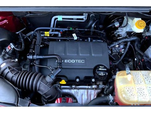 Used 2017 Chevrolet Trax LT image 32