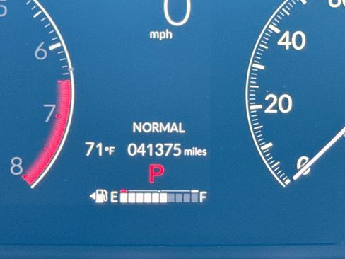 Used 2023 Honda Pilot Touring image 19
