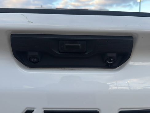 Used 2025 Chevrolet Silverado 2500 LT w/ Convenience Package image 23