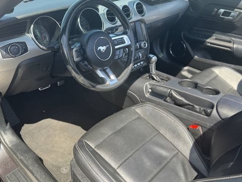 Used 2022 Ford Mustang Premium RWD image 11