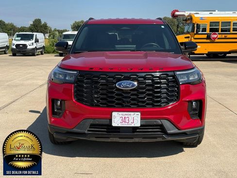 Used 2025 Ford Explorer ST-Line w/ ST-Line Street Pack AWD/4WD image 2