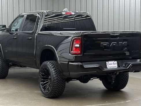 Used 2025 RAM 1500 Big Horn AWD/4WD image 3