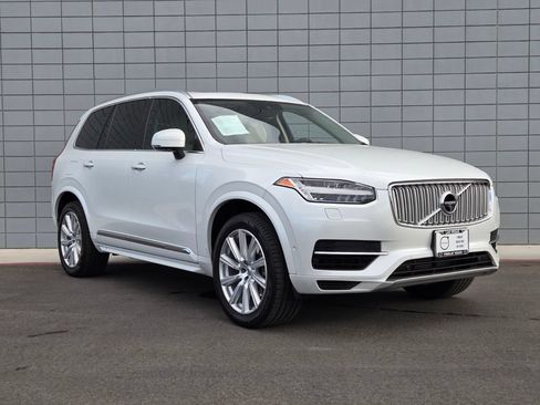 Used 2017 Volvo XC90 T8 Inscription w/ Vision Package AWD/4WD image 6
