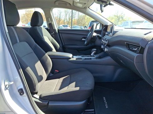 Used 2023 Nissan Sentra SV FWD image 11