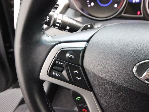 Used 2015 Hyundai Veloster w/ Option Group 02 FWD image 16