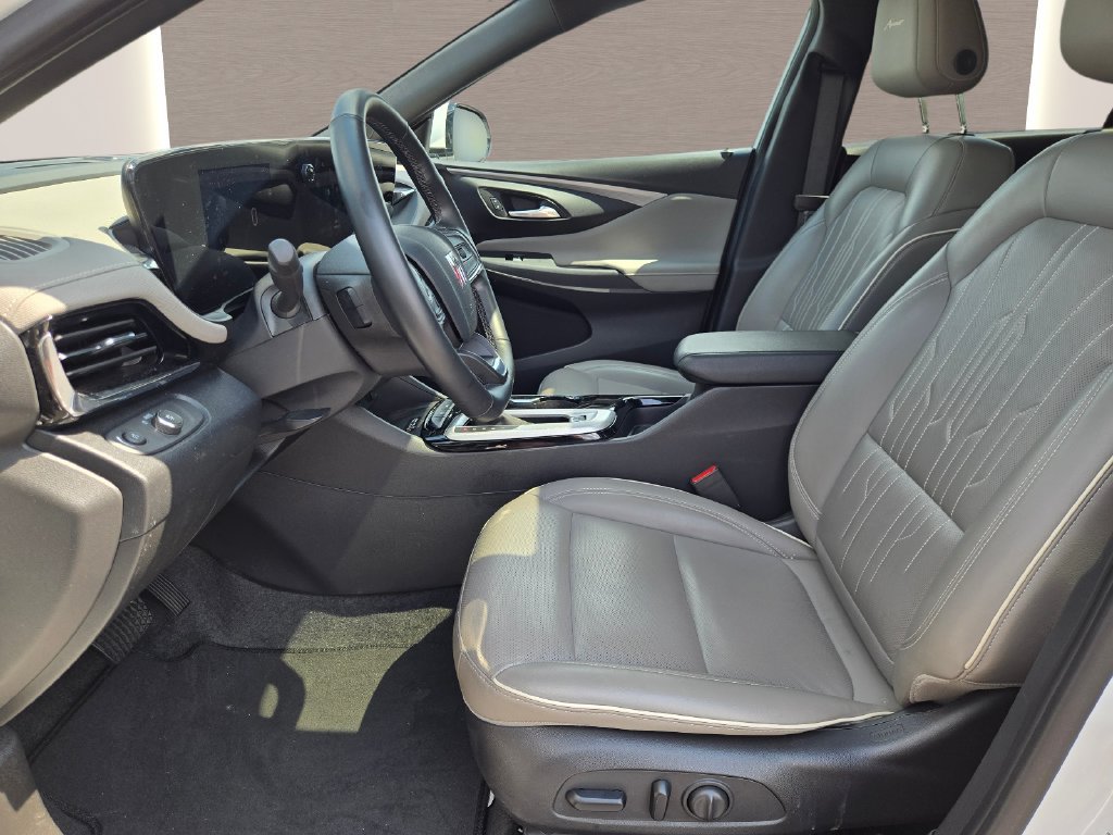 Used 2025 Buick Envista Avenir FWD image 20