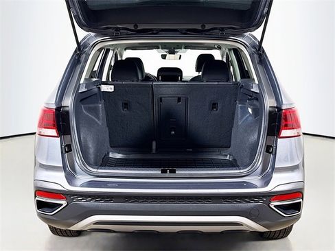 Used 2024 Volkswagen Taos SE image 24