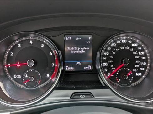 Used 2021 Volkswagen Atlas Cross Sport SE w/ Panoramic Sunroof Package FWD image 23