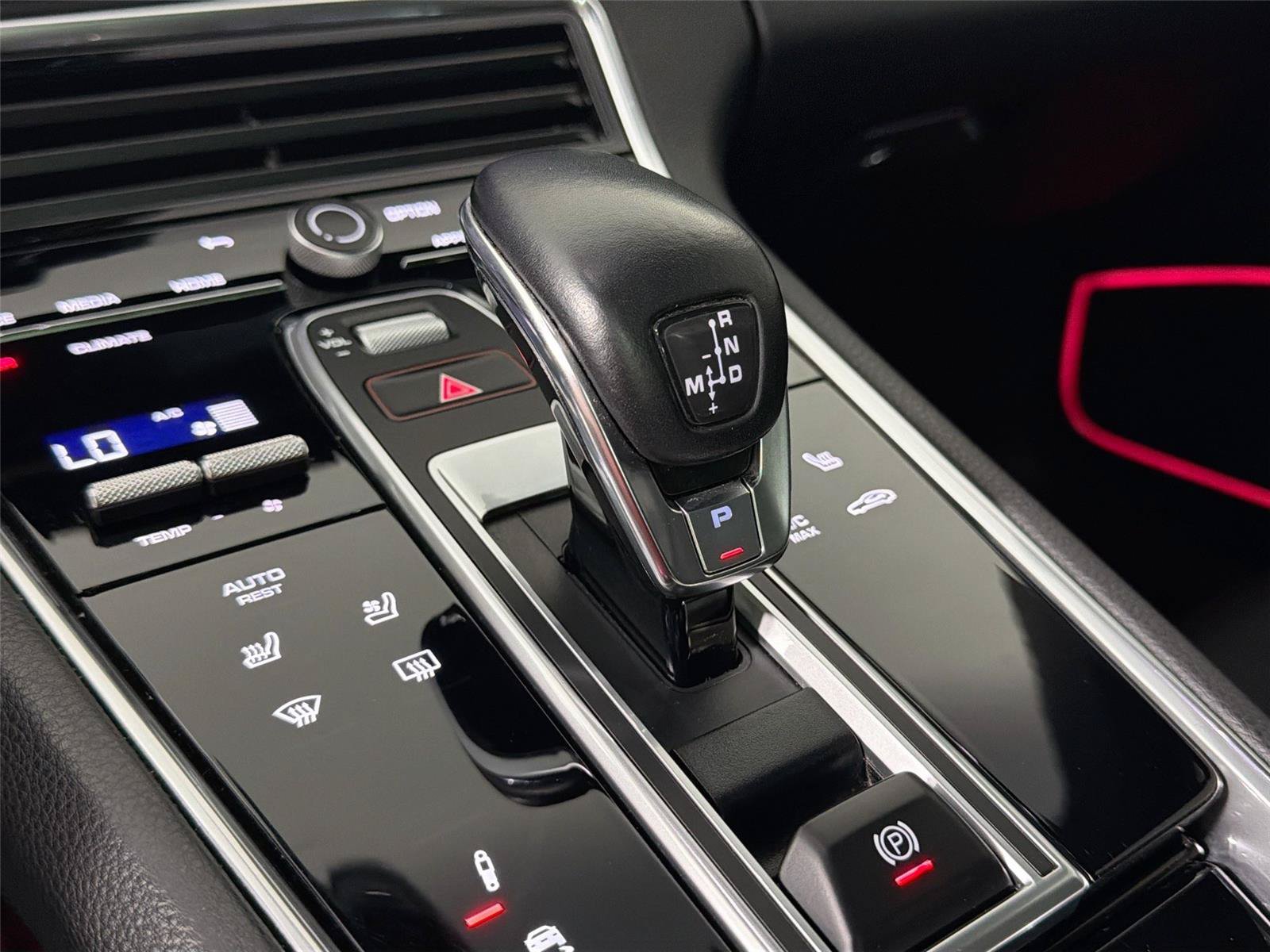 Certified 2023 Porsche Panamera Platinum Edition w/ Sport Chrono Package RWD image 34