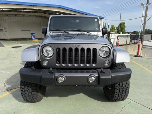 Used 2016 Jeep Wrangler Unlimited Sport AWD/4WD image 3