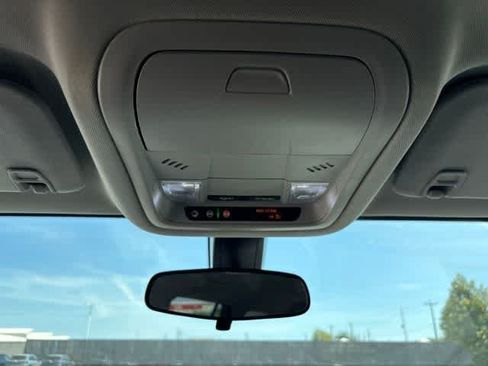 Used 2021 GMC Acadia SLE FWD image 22