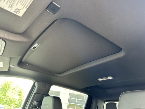 New 2026 GMC Sierra 1500 AT4 w/ AT4 Premium Package AWD/4WD image 24