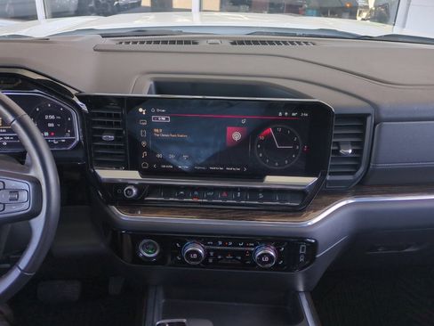 Used 2022 GMC Sierra 1500 Elevation w/ X31 Off-Road Package AWD/4WD image 29
