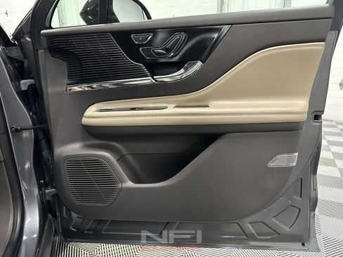 Used 2022 Lincoln Corsair AWD w/ Equipment Group 101A image 43