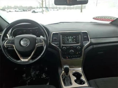 Certified 2016 Jeep Grand Cherokee Laredo w/ Quick Order Package 23E image 11