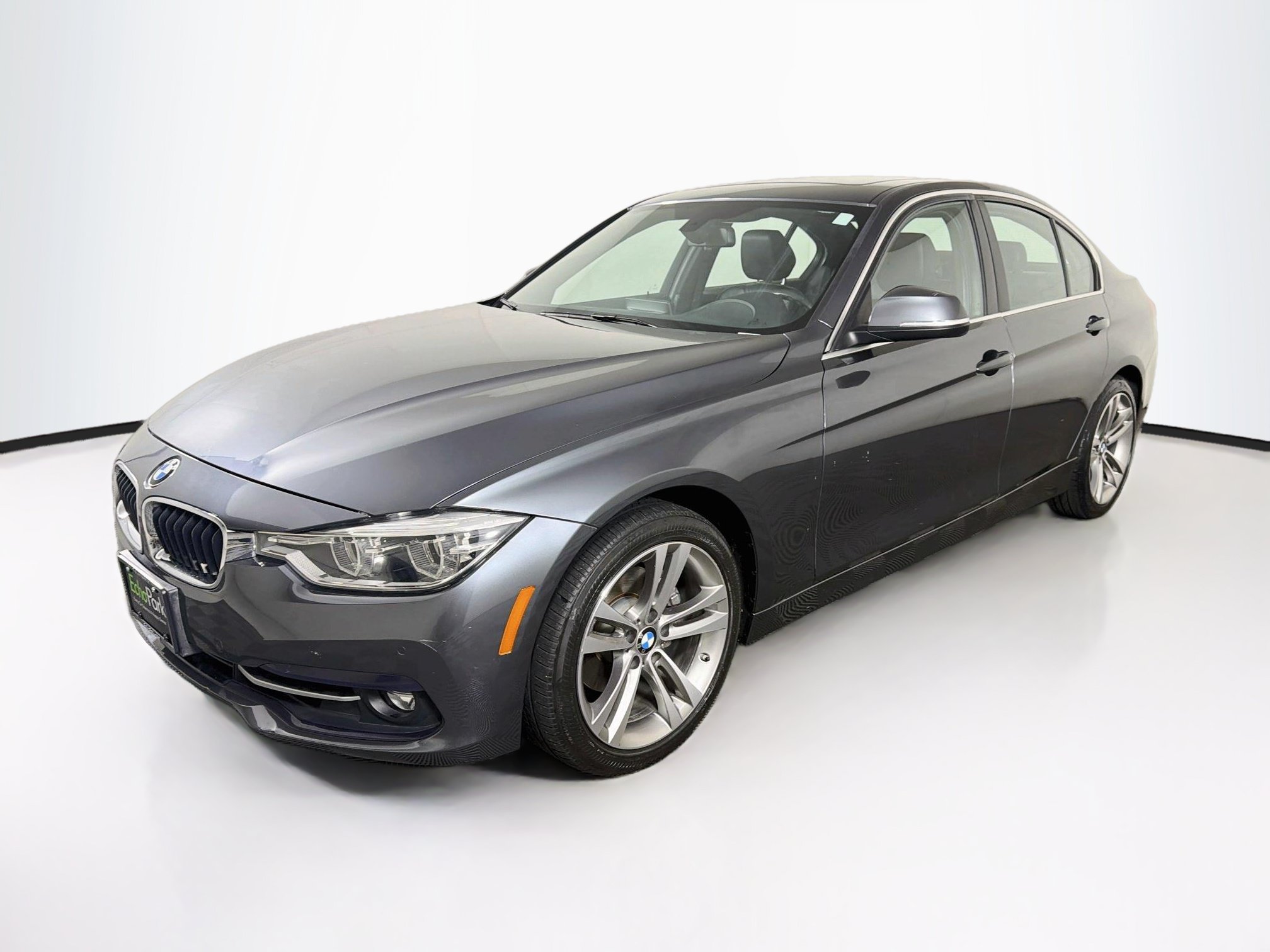 Used 2017 BMW 330i Sedan RWD image 3