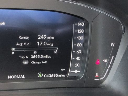 Used 2024 Honda Pilot Elite image 36