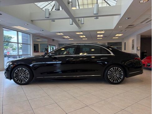 Used 2024 Mercedes-Benz S 580 4MATIC Sedan image 8