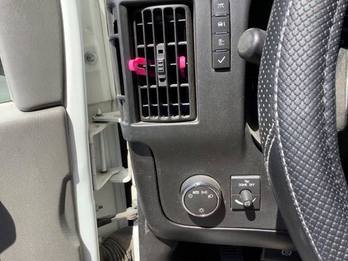Used 2012 GMC Savana 2500 RWD image 41