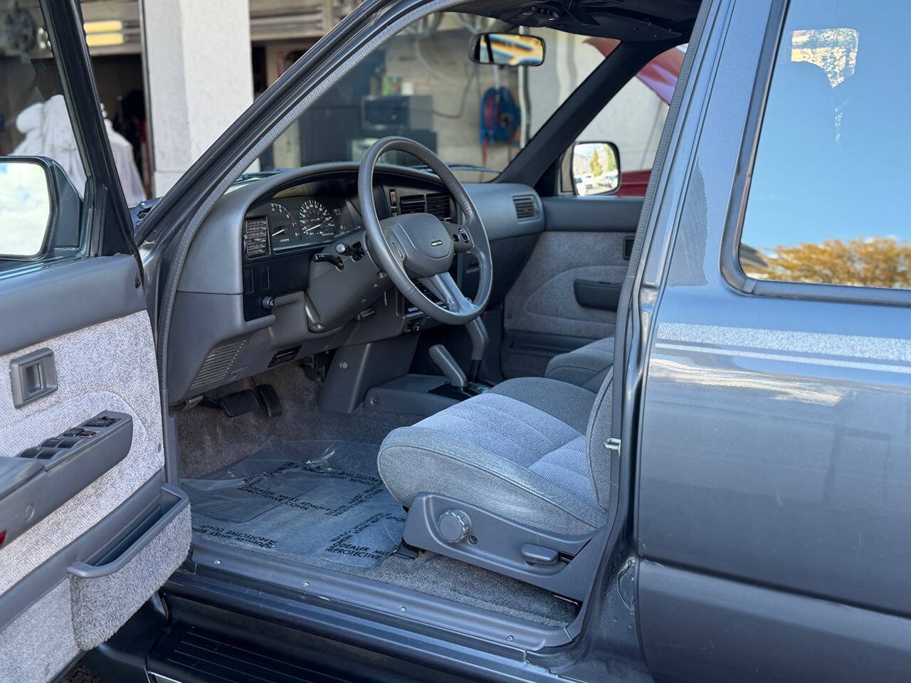 Used 1990 Toyota 4Runner SR5 AWD/4WD image 18