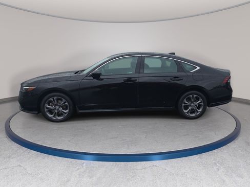 Used 2023 Honda Accord EX image 8