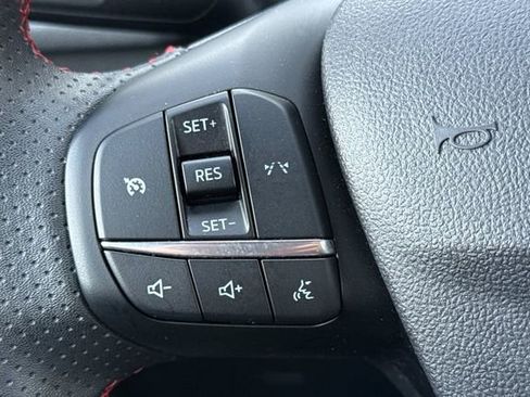 Used 2025 Ford Escape ST-Line FWD image 37