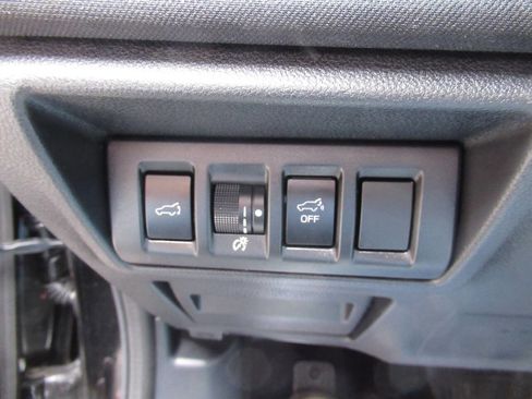 Used 2022 Subaru Outback Premium image 23