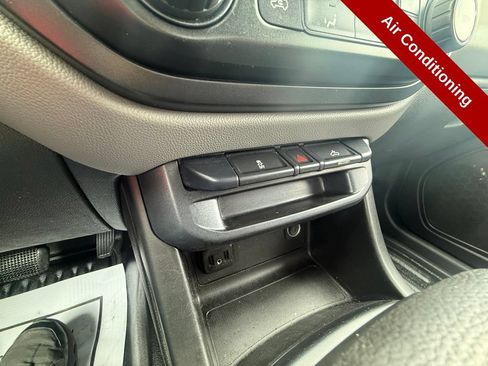 Used 2019 Chevrolet Colorado W/T RWD image 21