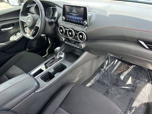 Certified 2024 Nissan Sentra SR FWD image 9