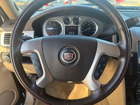 Used 2012 Cadillac Escalade ESV Premium image 25