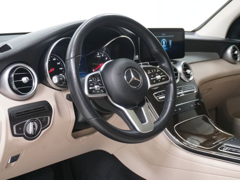 Used 2021 Mercedes-Benz GLC 300 image 9