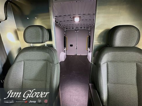 Used 2025 RAM ProMaster 2500 w/ Convenience Group image 31