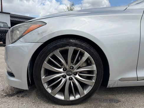Used 2015 Hyundai Genesis 5.0 RWD image 40