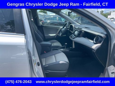 Used 2015 Toyota RAV4 Limited AWD/4WD image 19