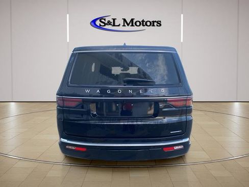 Used 2024 Jeep Wagoneer Series II w/ Flexible Seating Group AWD/4WD image 3