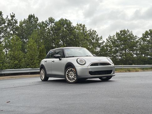 Used 2025 MINI Cooper S FWD image 3