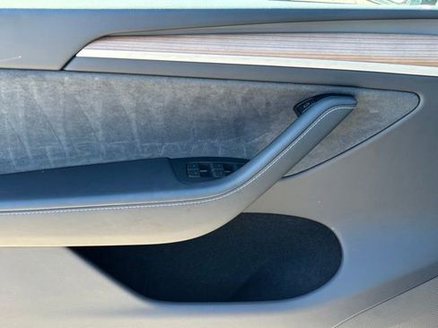 Used 2024 Tesla Model Y Long Range image 13