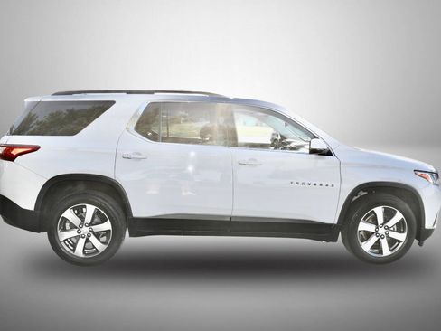 Used 2019 Chevrolet Traverse LT w/ LT Premium Package AWD/4WD image 8