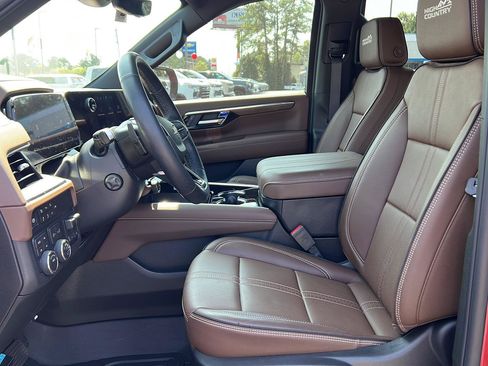 Used 2026 Chevrolet Tahoe High Country w/ Sun And Tow Package AWD/4WD image 11