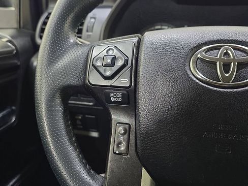 Used 2019 Toyota 4Runner TRD Off-Road AWD/4WD image 15