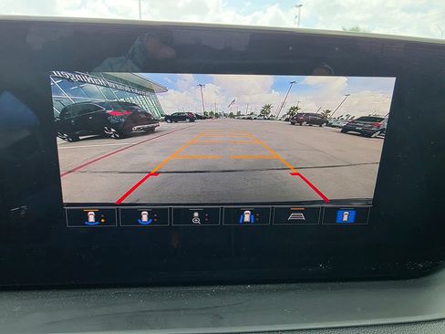 Used 2025 Buick Encore GX Sport Touring w/ Advanced Technology Package FWD image 18