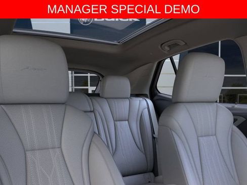 Used 2026 Buick Envision Avenir AWD/4WD image 24