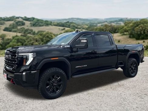 Used 2024 GMC Sierra 2500 AT4 w/ AT4 Premium Plus Package AWD/4WD image 3