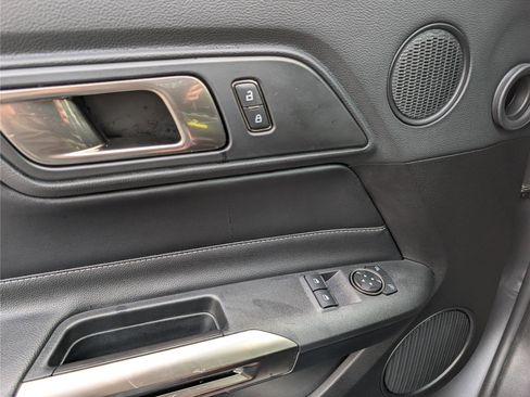 Used 2021 Ford Mustang Shelby GT500 w/ Technology Package image 27