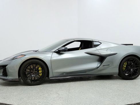 Used 2023 Chevrolet Corvette Z06 w/ Battery Protection Package image 2