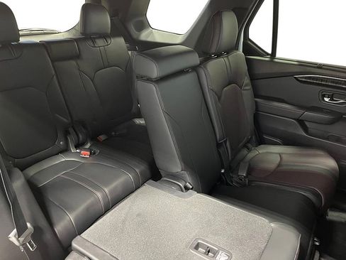 New 2025 Honda Pilot Black Edition image 28